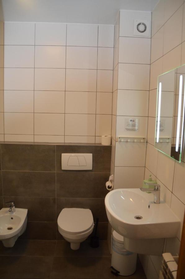 שאוסטוביצה Hotel Tenis מראה חיצוני תמונה