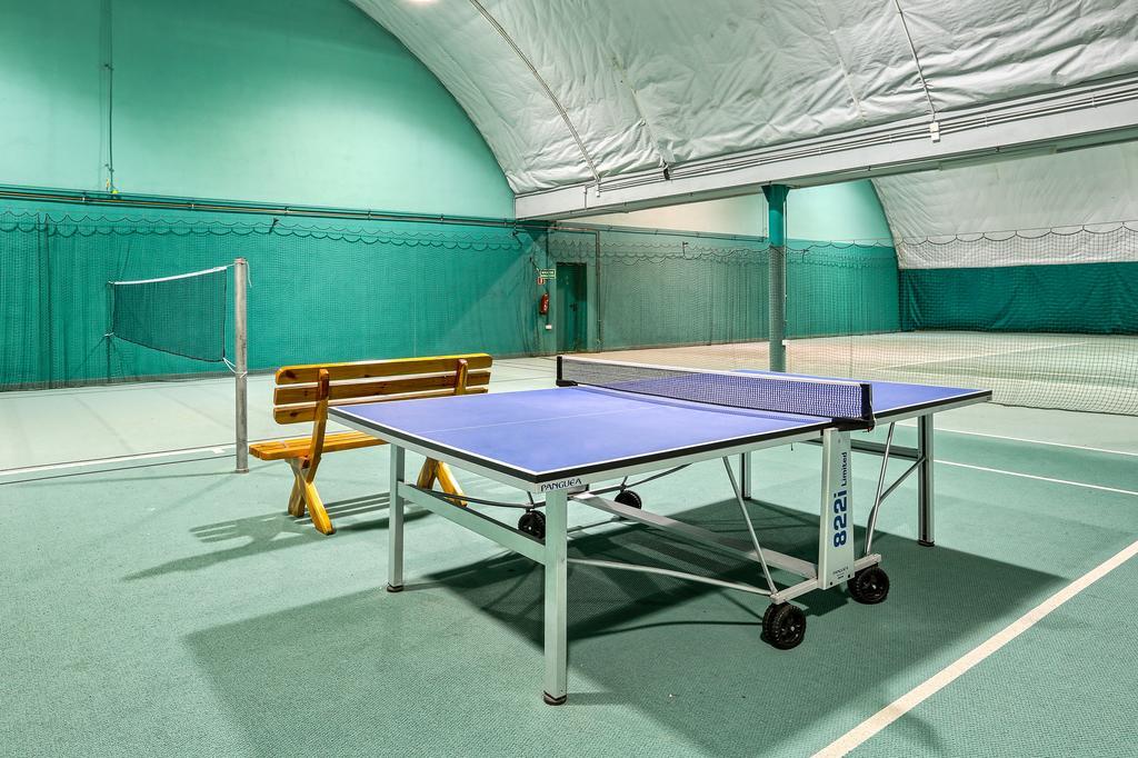 שאוסטוביצה Hotel Tenis מראה חיצוני תמונה